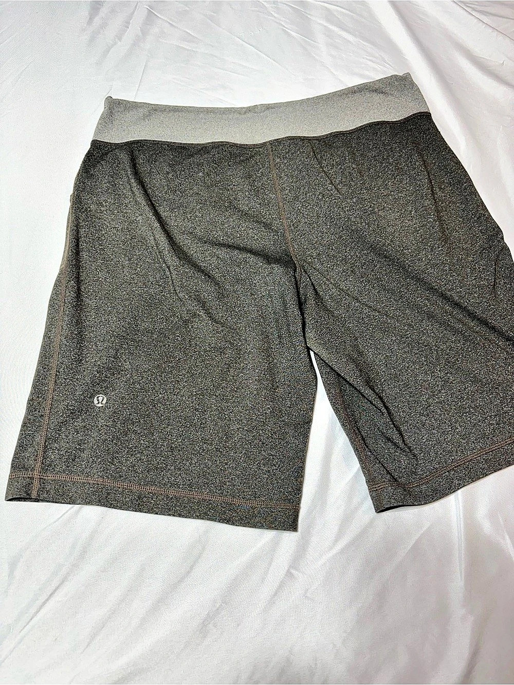 Lululemon Men Casual Shorts L Large Gray Performance Travel Drawstring 35x10.5